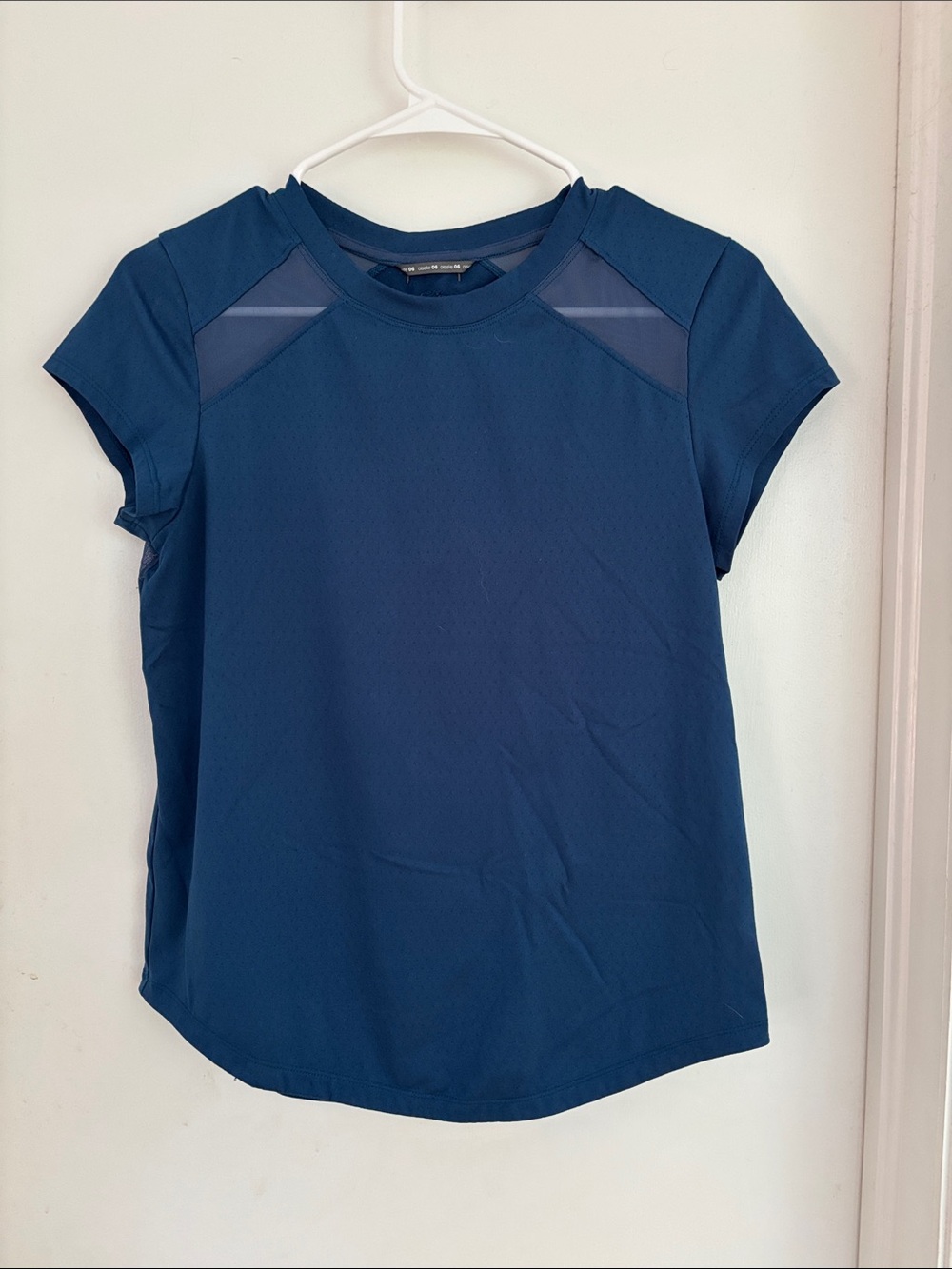 oiselle Short Sleeve Performance Tee in Navy Blue
